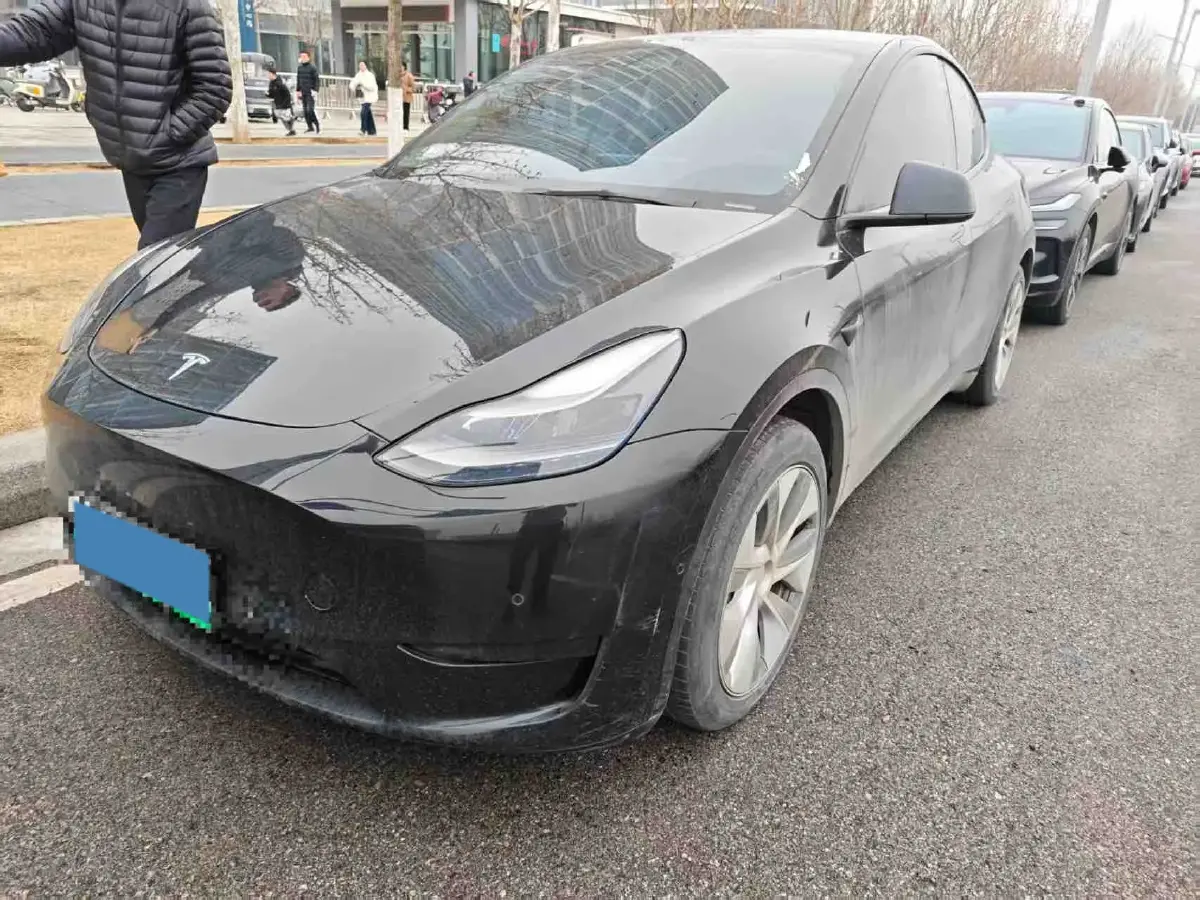 2022 Tesla Model Y BEV 60KWH