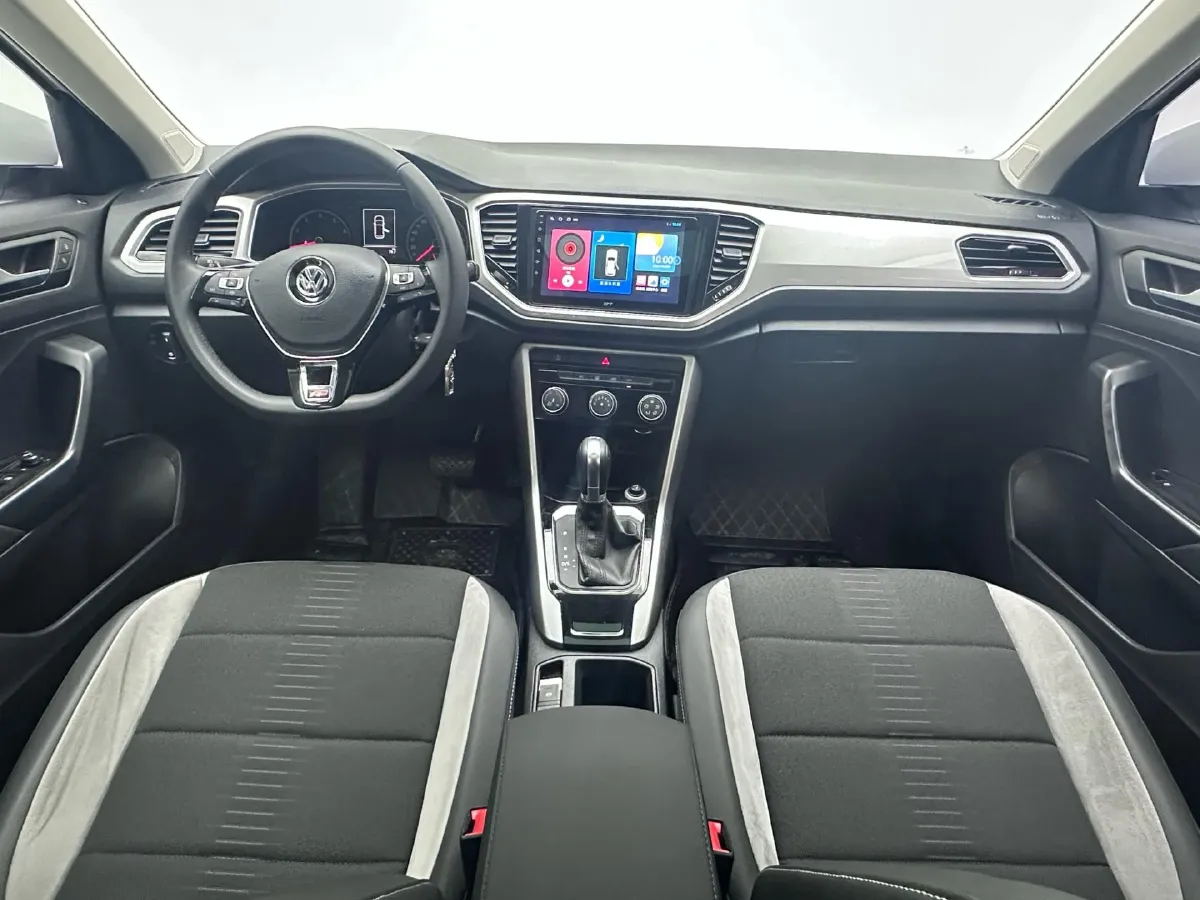 2020 Volkswagen T-Roc 1.4T 150HP L4 7DCT,autocango,china used car exporter,china ev exporter,chinese used car exporter,chinese used ev exporter