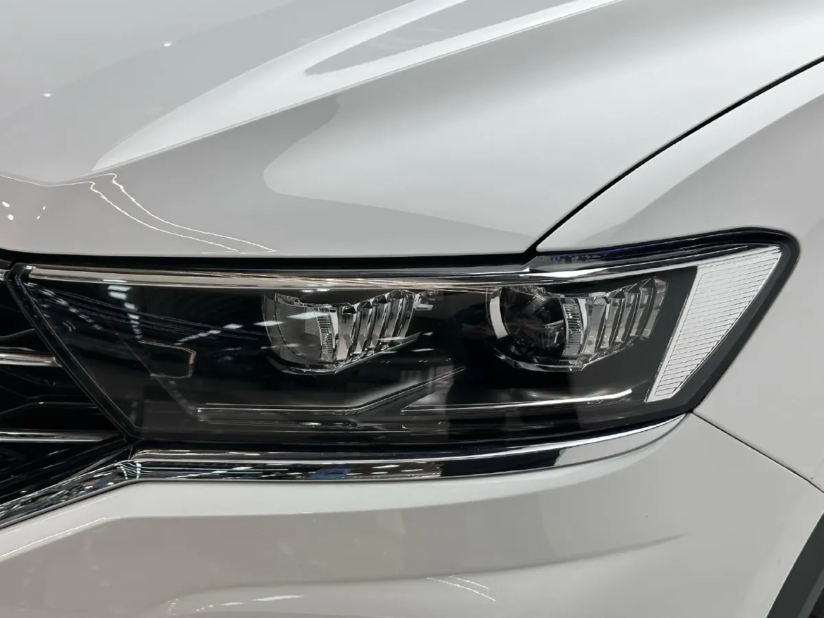 2020 Volkswagen T-Roc 1.4T 150HP L4 7DCT,autocango,china used car exporter,china ev exporter,chinese used car exporter,chinese used ev exporter