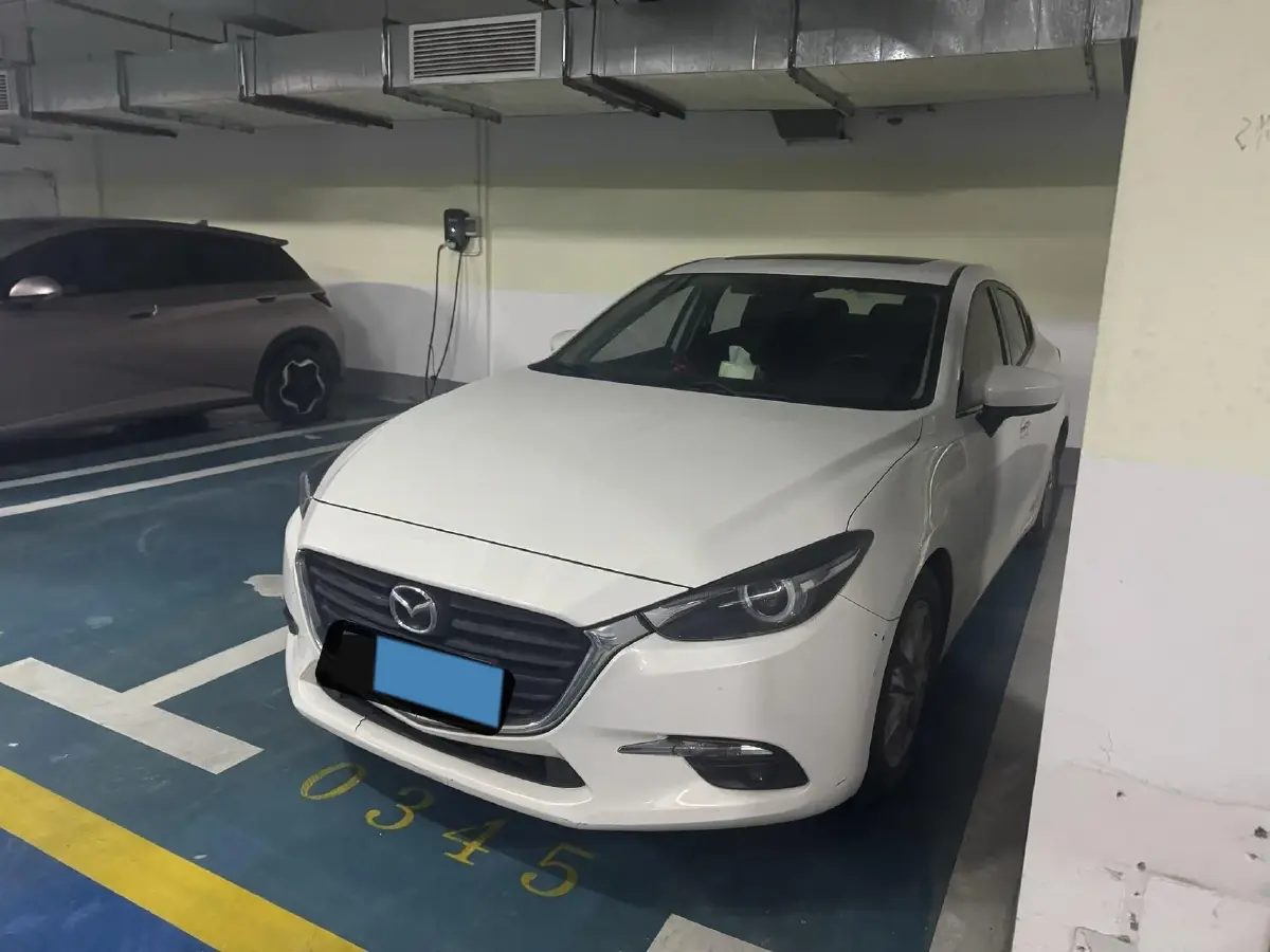 2017 Mazda 3 Axela 1.5L 117HP L4 6AT