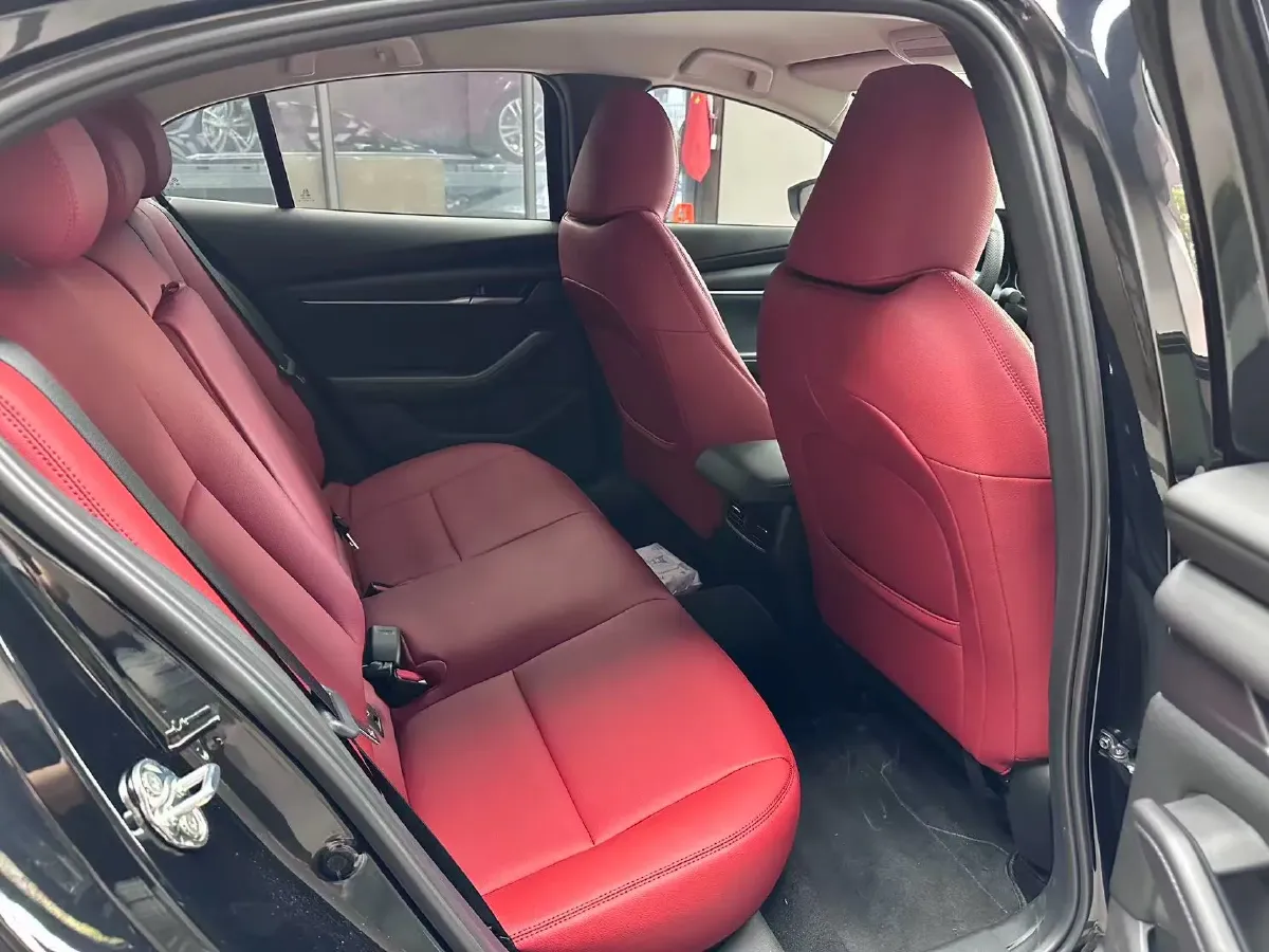 2023 Mazda 3 Axela 1.5L 117HP L4 6MT,autocango,china used car exporter,china ev exporter,chinese used car exporter,chinese used ev exporter