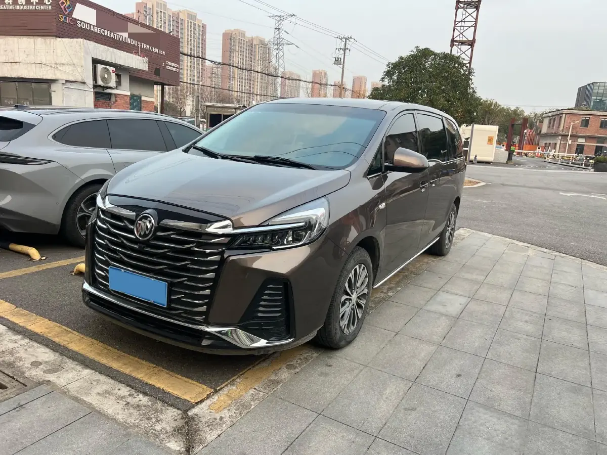 2022 Buick GL8 2.0T 237HP L4 9AT