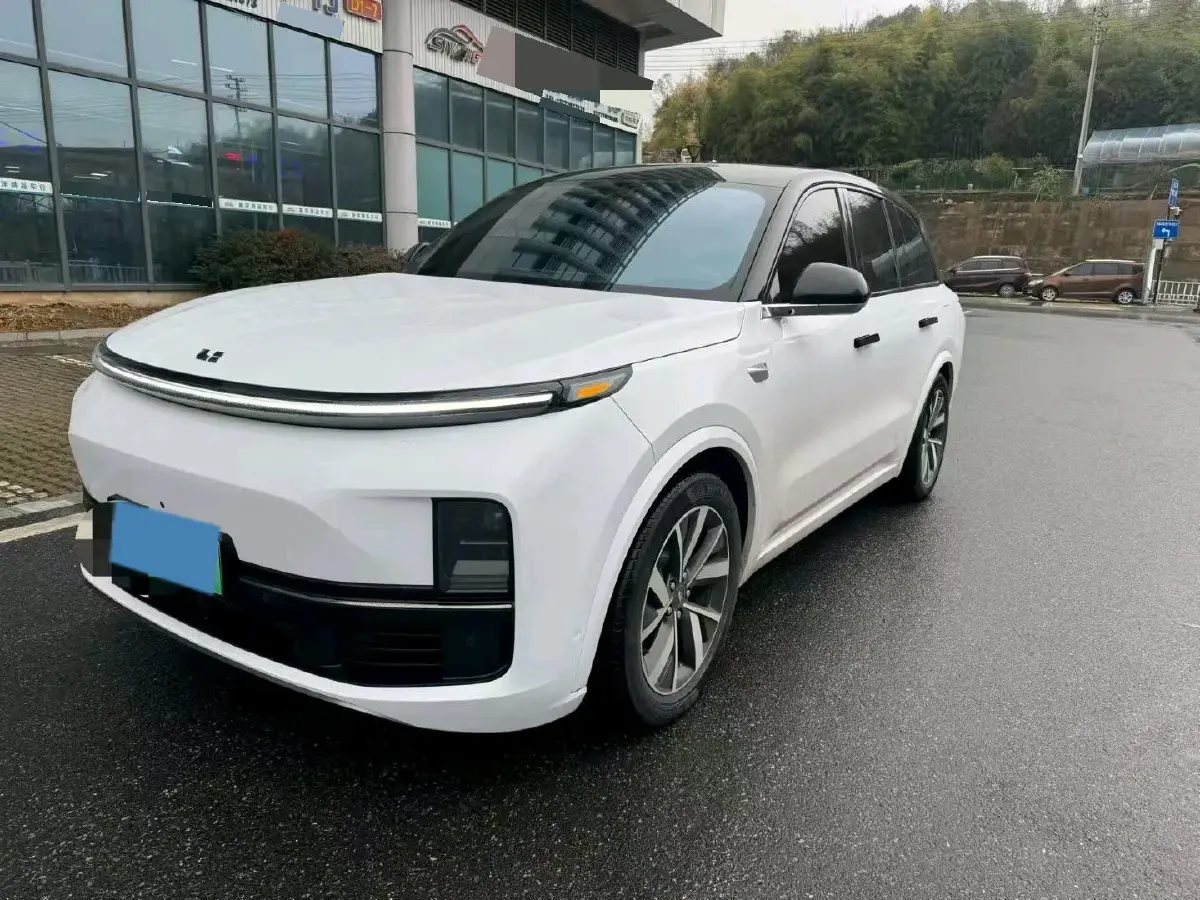 2023 Li L8 Range Extended 154HP REEV 40.9KWH