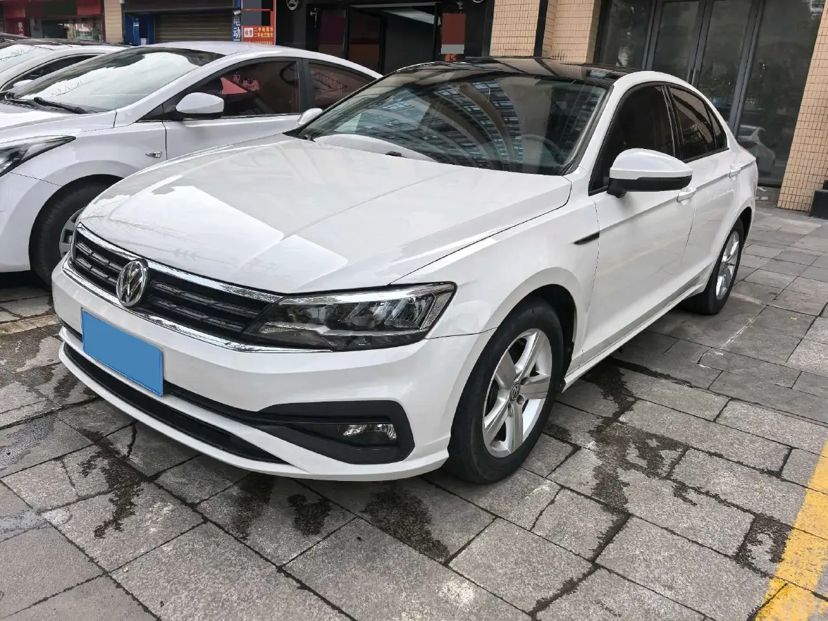2019 Volkswagen T-Cross 1.4T 150HP L4 7DCT