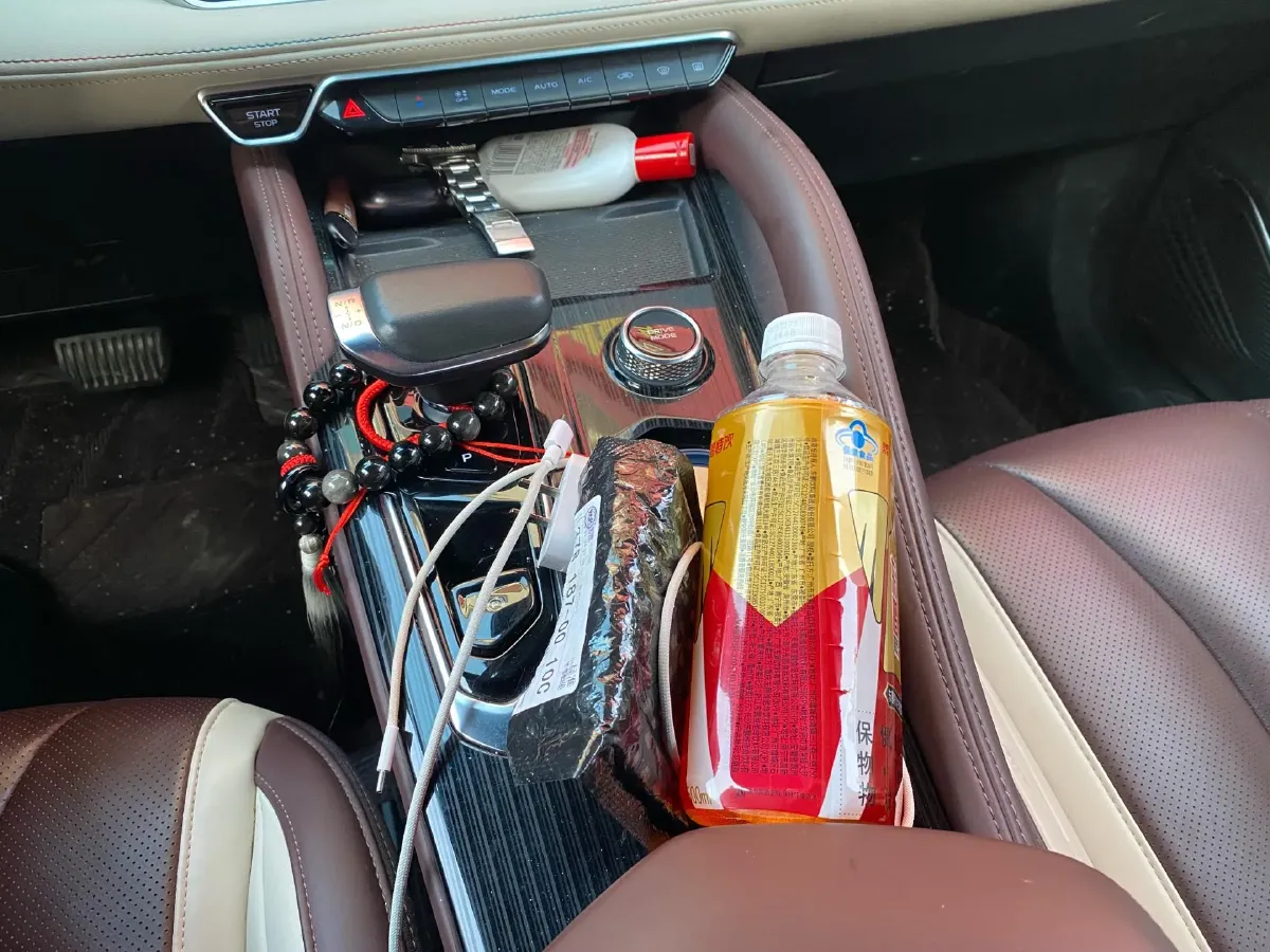 2021 Geely Monjaro 2.0T 238HP L4 8AT,autocango,china used car exporter,china ev exporter,chinese used car exporter,chinese used ev exporter