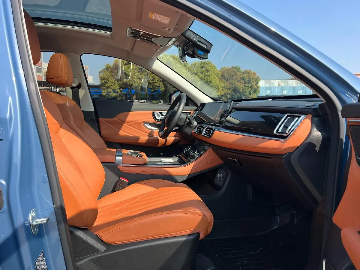 2024 Venucia VX6 BEV 62KWH,autocango,china used car exporter,china ev exporter,chinese used car exporter,chinese used ev exporter