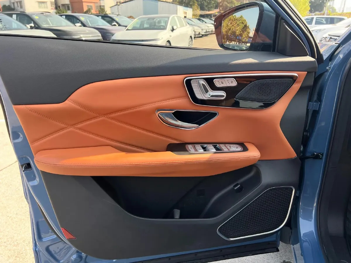 2024 Venucia VX6 BEV 62KWH,autocango,china used car exporter,china ev exporter,chinese used car exporter,chinese used ev exporter