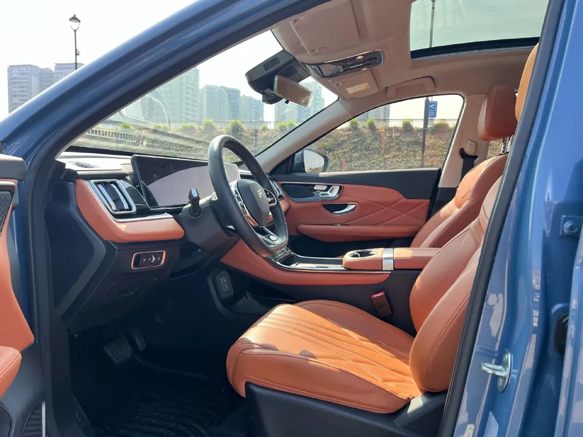 2024 Venucia VX6 BEV 62KWH,autocango,china used car exporter,china ev exporter,chinese used car exporter,chinese used ev exporter