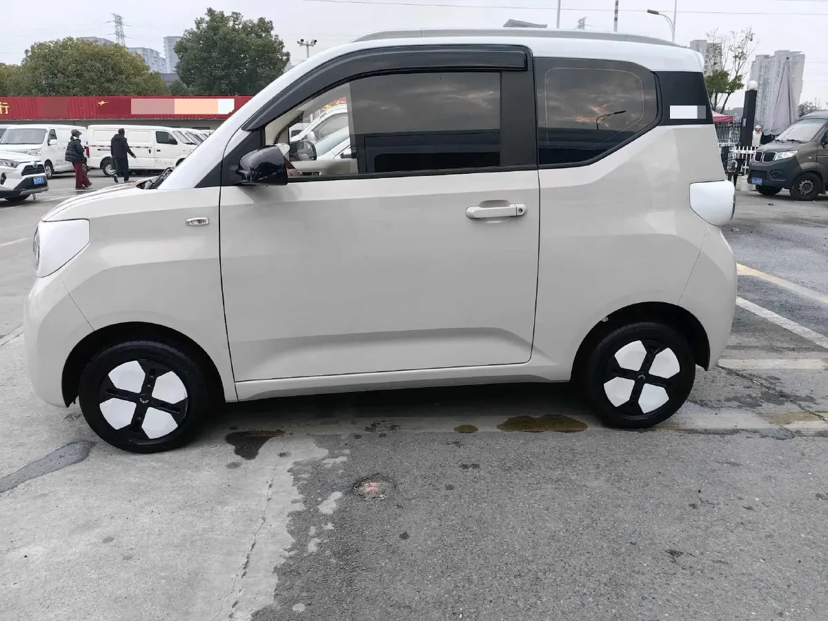 2024 WuLing HongGuang MINI EV BEV 17.3KWH,autocango,china used car exporter,china ev exporter,chinese used car exporter,chinese used ev exporter