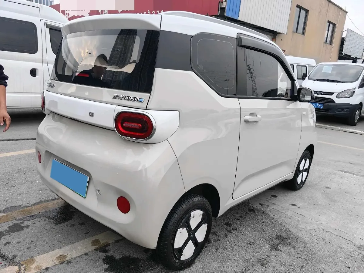2024 WuLing HongGuang MINI EV BEV 17.3KWH,autocango,china used car exporter,china ev exporter,chinese used car exporter,chinese used ev exporter