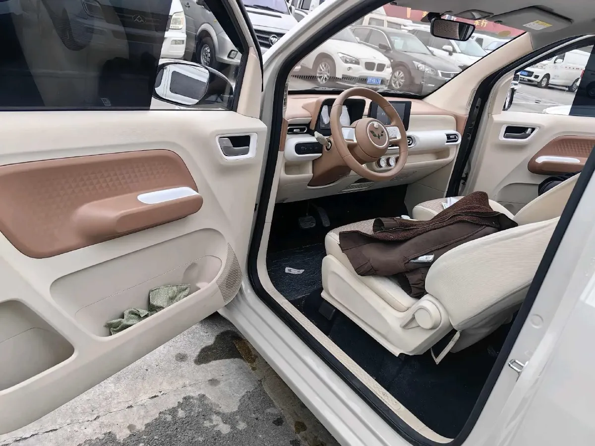 2024 WuLing HongGuang MINI EV BEV 17.3KWH,autocango,china used car exporter,china ev exporter,chinese used car exporter,chinese used ev exporter