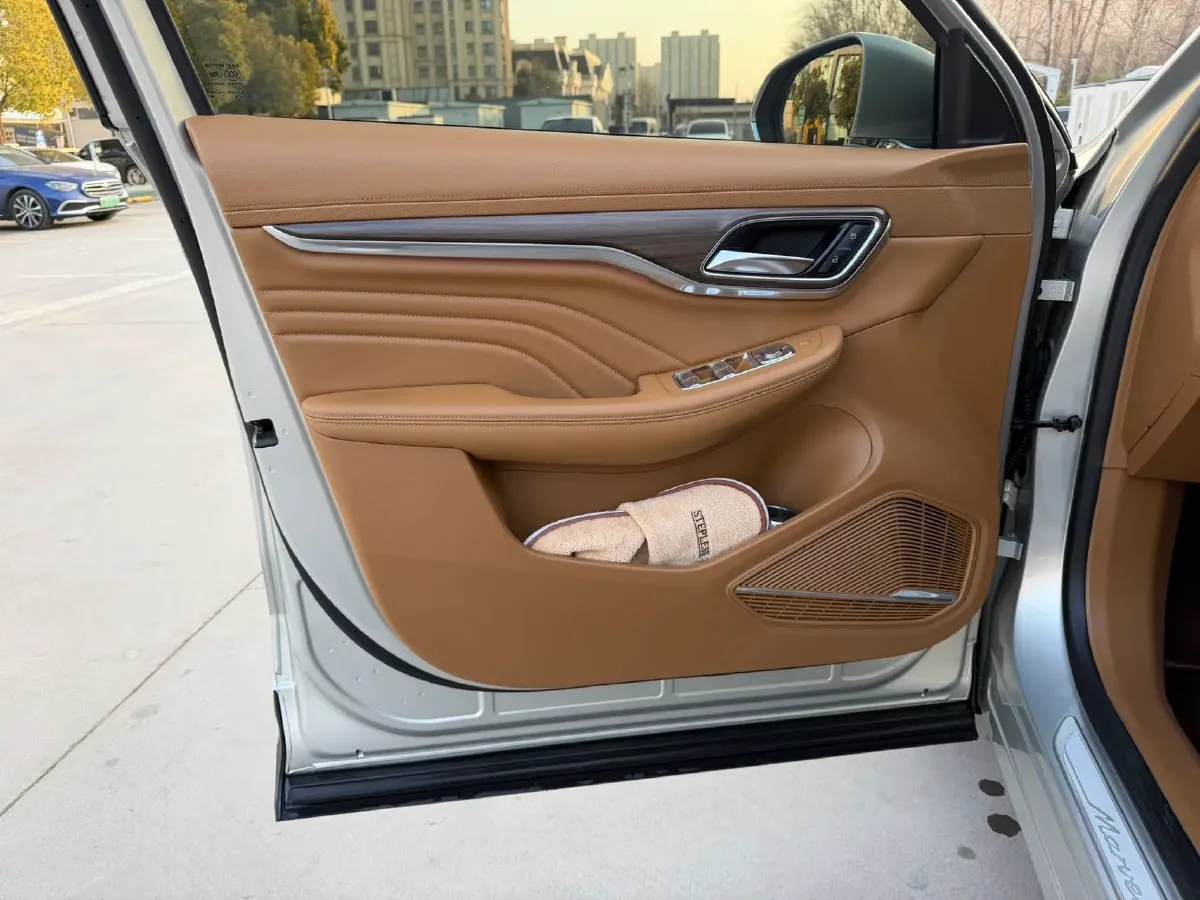 2018 Roewe MARVEL X BEV 52.5KWH,autocango,china used car exporter,china ev exporter,chinese used car exporter,chinese used ev exporter