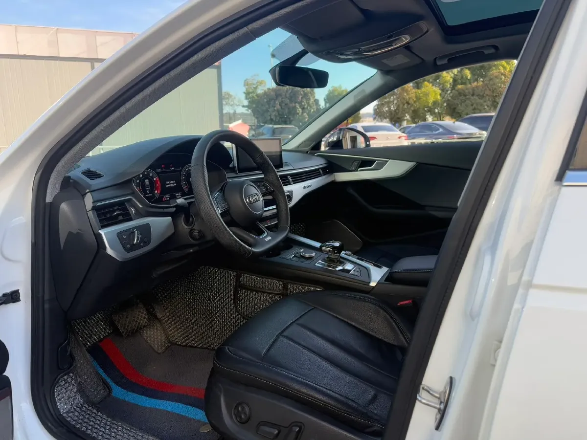 2019 Audi A4L 2.0T 190HP L4 7DCT,autocango,china used car exporter,china ev exporter,chinese used car exporter,chinese used ev exporter
