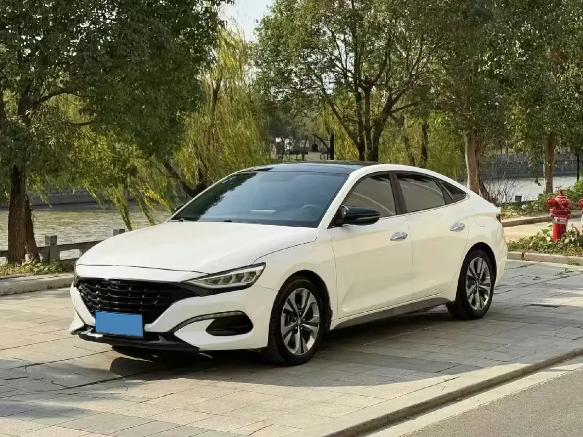 2019 Hyundai La Festa 1.6T 204HP L4 7DCT