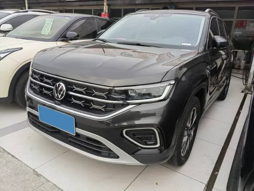 2023 Volkswagen Tayron 2.0T 186HP L4 7DCT