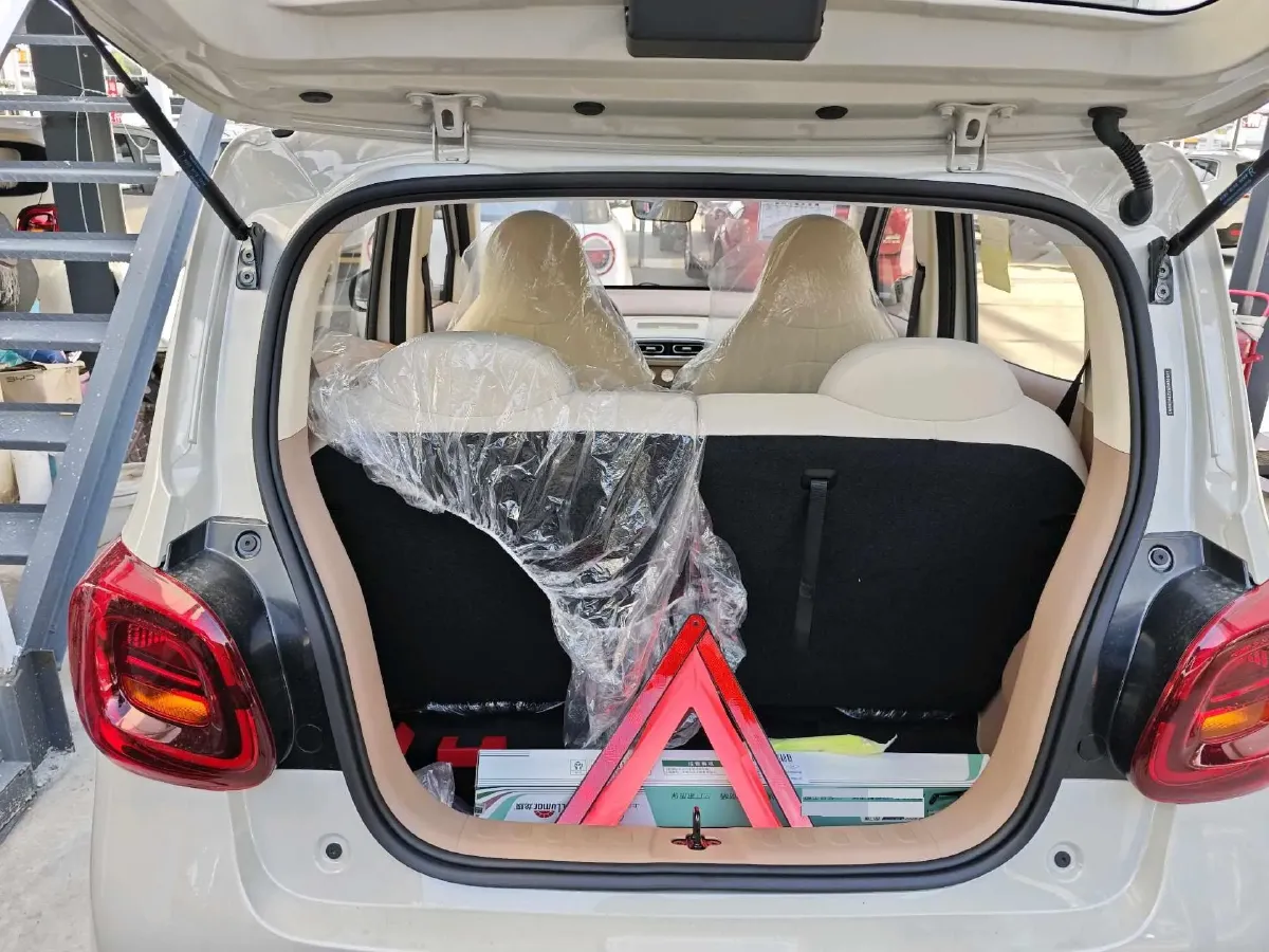 2025 WuLing HongGuang MINI EV BEV 16.2KWH,autocango,china used car exporter,china ev exporter,chinese used car exporter,chinese used ev exporter