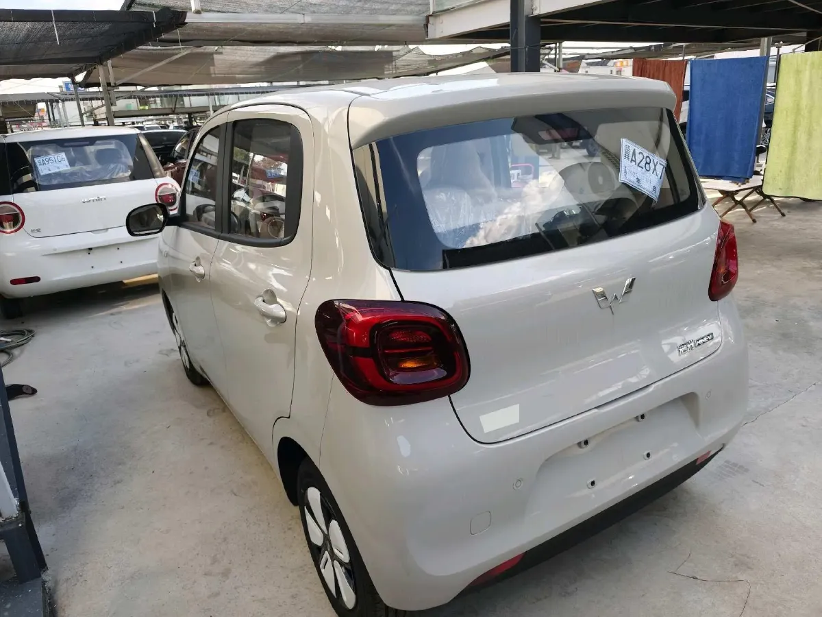 2025 WuLing HongGuang MINI EV BEV 16.2KWH,autocango,china used car exporter,china ev exporter,chinese used car exporter,chinese used ev exporter