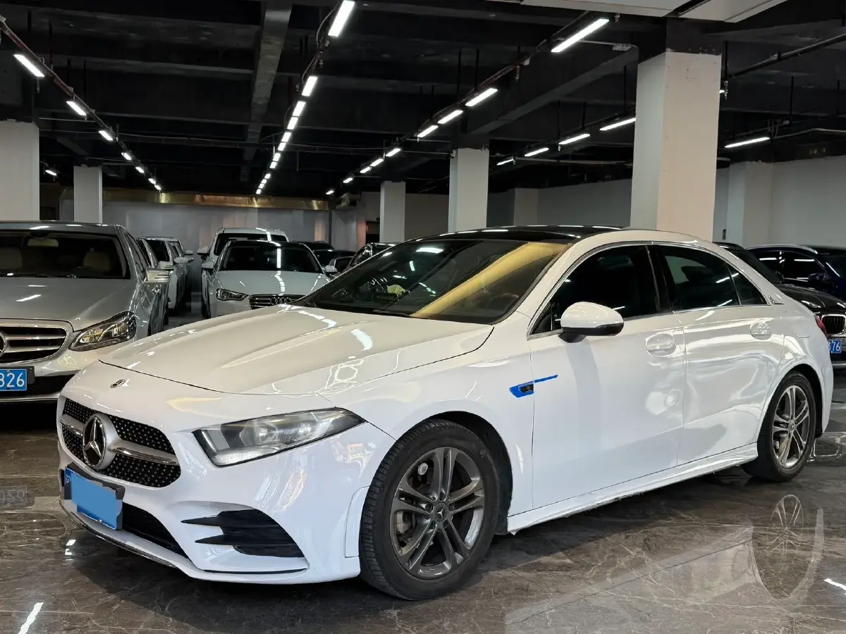 2020 Mercedes-Benz A Class 1.3T 136HP L4 7DCT