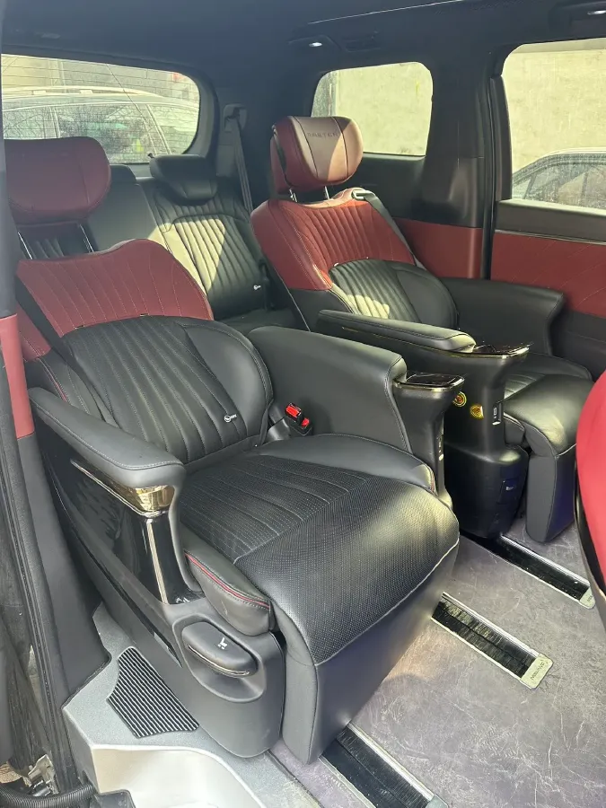 2024 GAC Trumpchi M8 2.0T 252HP L4 8AT,autocango,china used car exporter,china ev exporter,chinese used car exporter,chinese used ev exporter