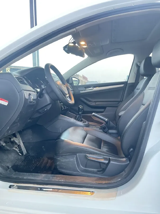 2018 KingLong KaiTe 2.3T 110HP L4 5MT,autocango,china used car exporter,china ev exporter,chinese used car exporter,chinese used ev exporter