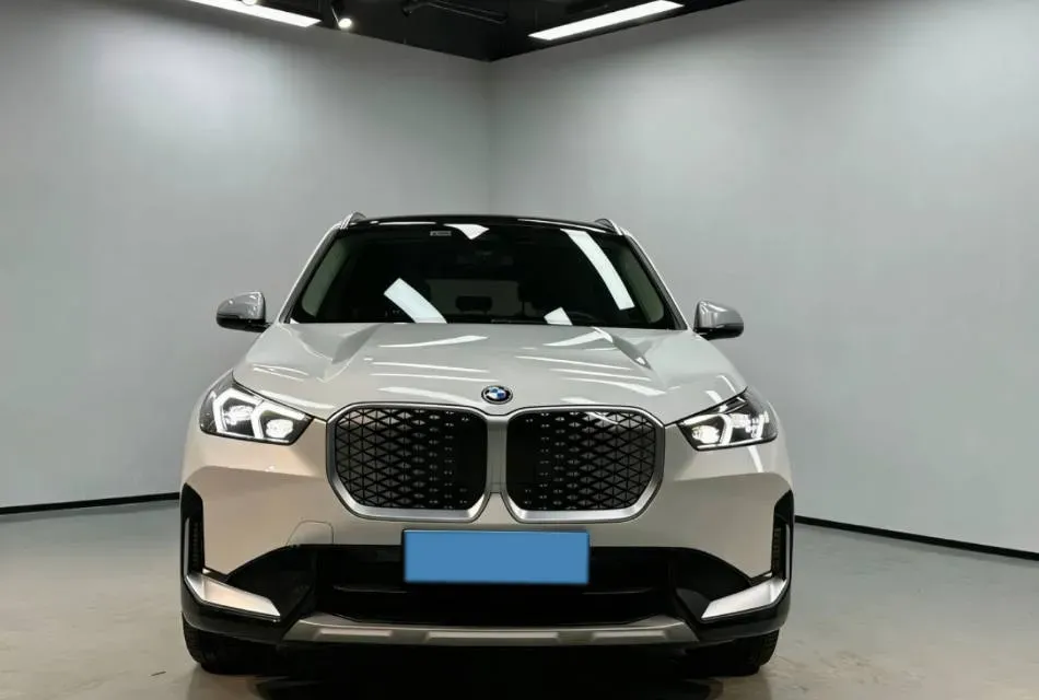 2023 BMW iX1 BEV 66.45KWH,autocango,china used car exporter,china ev exporter,chinese used car exporter,chinese used ev exporter