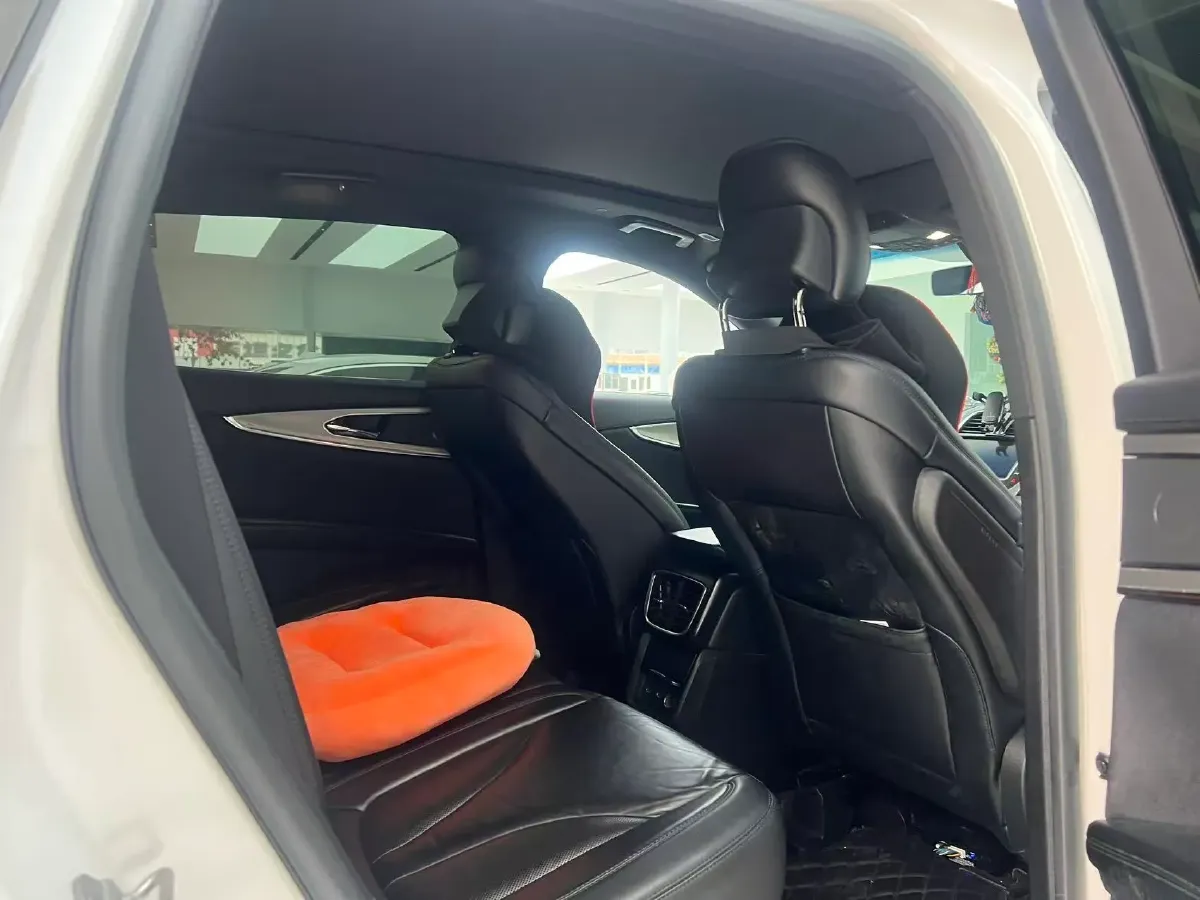 2019 Lincoln Nautilus 2.0T 235HP L4 8AT,autocango,china used car exporter,china ev exporter,chinese used car exporter,chinese used ev exporter