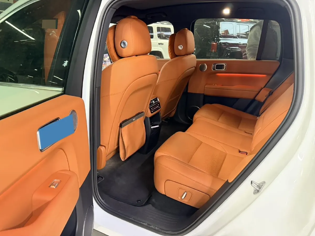 2024 Li L6 Range Extended 154HP L4 REEV 36.8KWH,autocango,china used car exporter,china ev exporter,chinese used car exporter,chinese used ev exporter