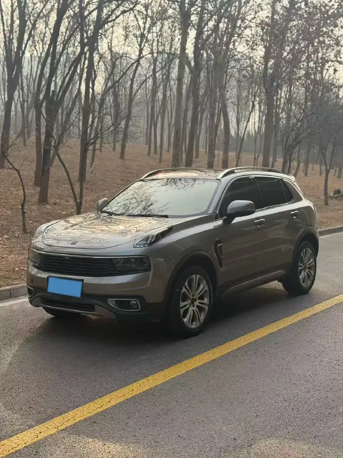 2019 LYNK&CO 01 2.0T 190HP L4 6AT