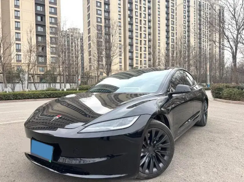 2025 Tesla Model 3 BEV 62.5KWH