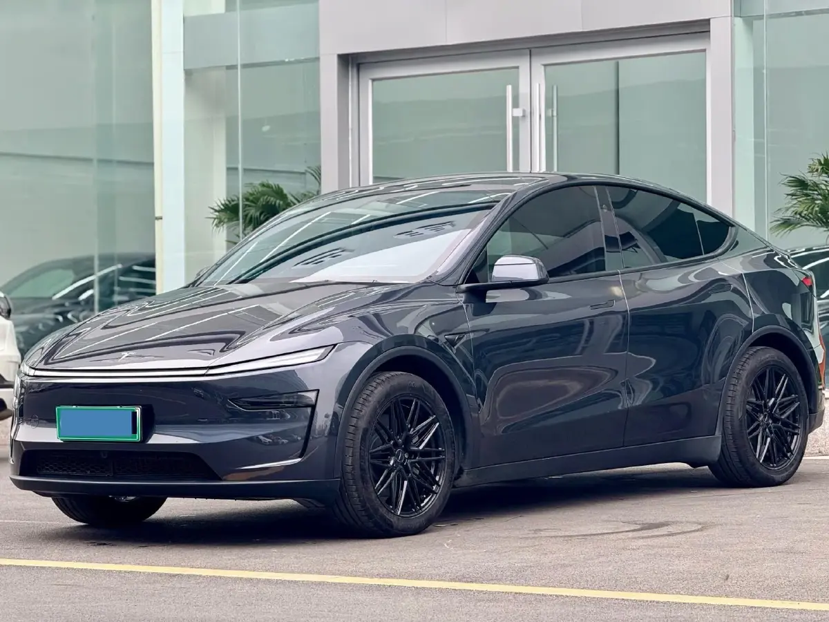 2025 Tesla Model Y BEV 78.4KWH