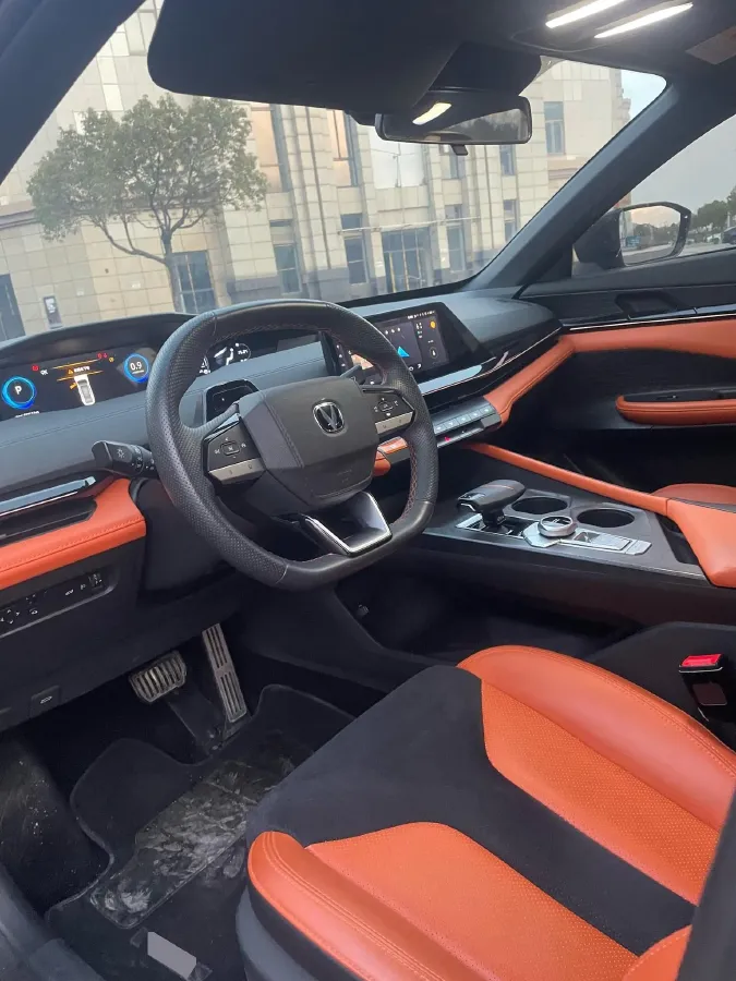 2023 ChangAn UNI-V 1.5T 188HP L4 7DCT,autocango,china used car exporter,china ev exporter,chinese used car exporter,chinese used ev exporter