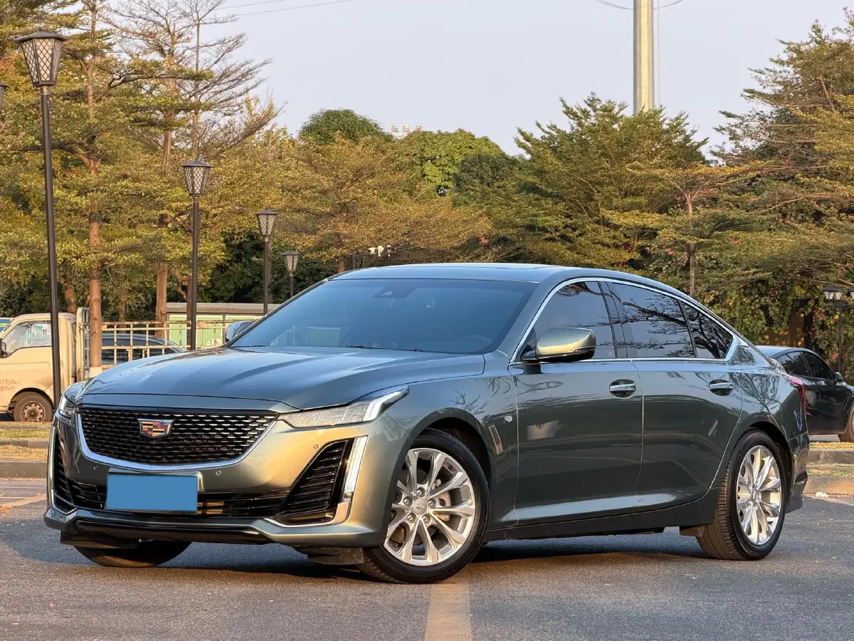 2023 Cadillac CT5 2.0T 237HP L4 10AT