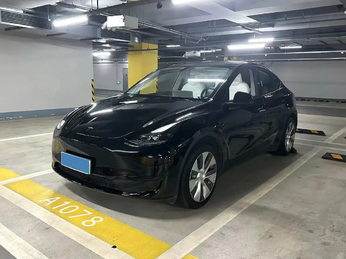 2022 Tesla Model Y BEV 60KWH