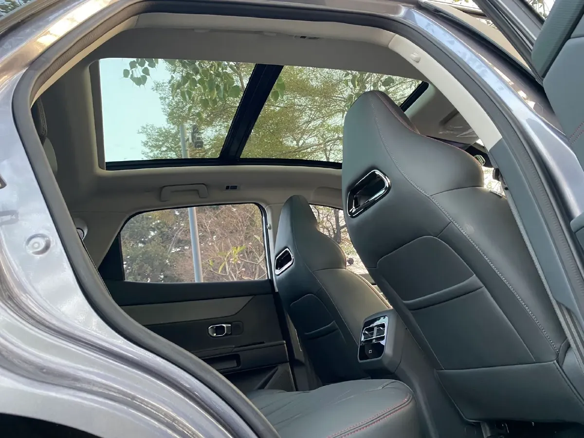 2025 Jetour DASHING 1.5T 156HP L4 6DCT,autocango,china used car exporter,china ev exporter,chinese used car exporter,chinese used ev exporter