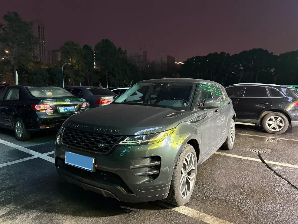 2022 Land Rover Range Rover Evoque 2.0T 249HP L4 9AT