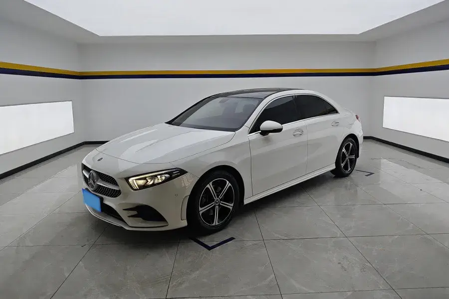 2022 Mercedes-Benz A Class 1.3T 163HP L4 7DCT