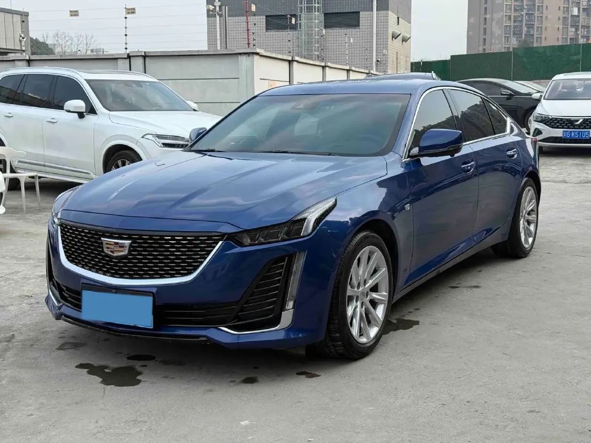 2022 Cadillac CT5 2.0T 237HP L4 10AT