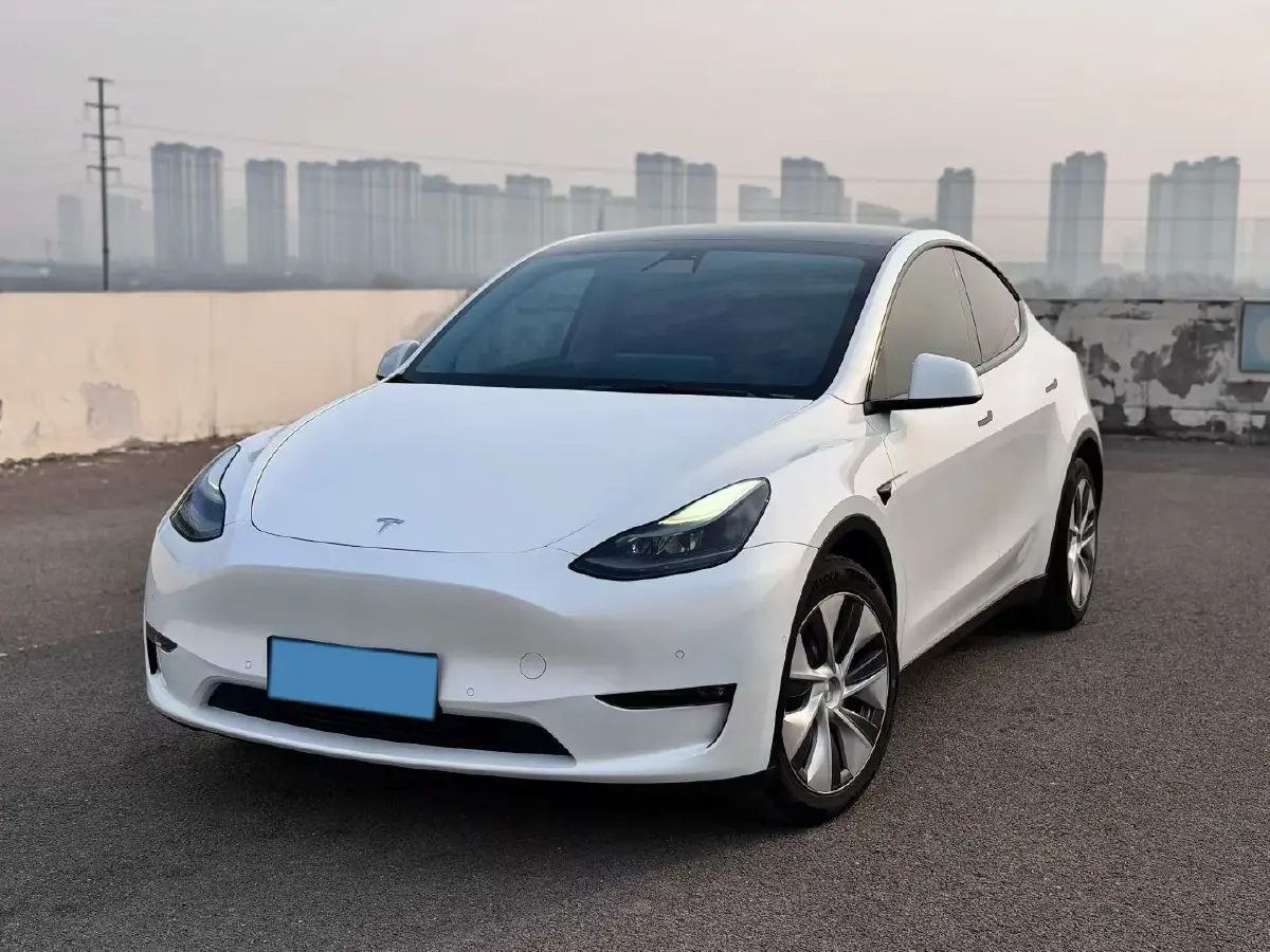 2022 Tesla Model Y BEV 60KWH