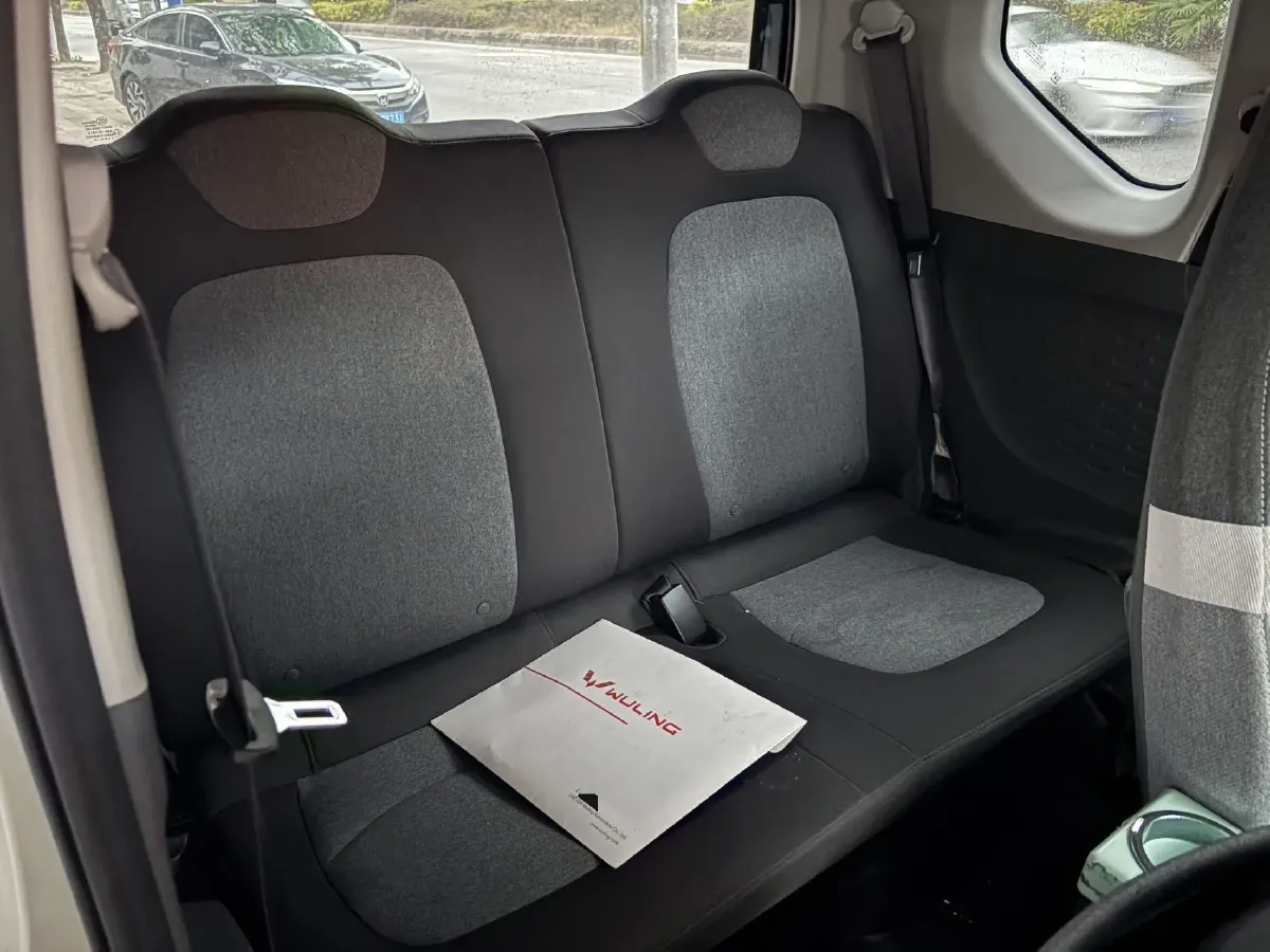 2022 WuLing HongGuang MINI EV BEV 9KWH,autocango,china used car exporter,china ev exporter,chinese used car exporter,chinese used ev exporter