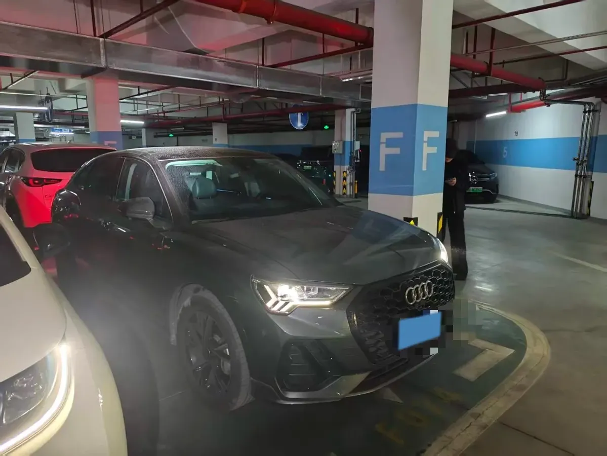 2022 Audi Q3 2.0T 186HP L4 7DCT,autocango,china used car exporter,china ev exporter,chinese used car exporter,chinese used ev exporter