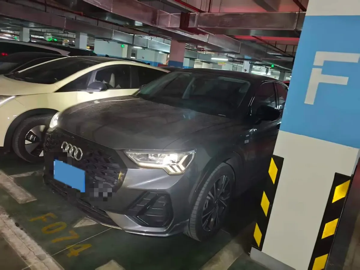 2022 Audi Q3 2.0T 186HP L4 7DCT,autocango,china used car exporter,china ev exporter,chinese used car exporter,chinese used ev exporter
