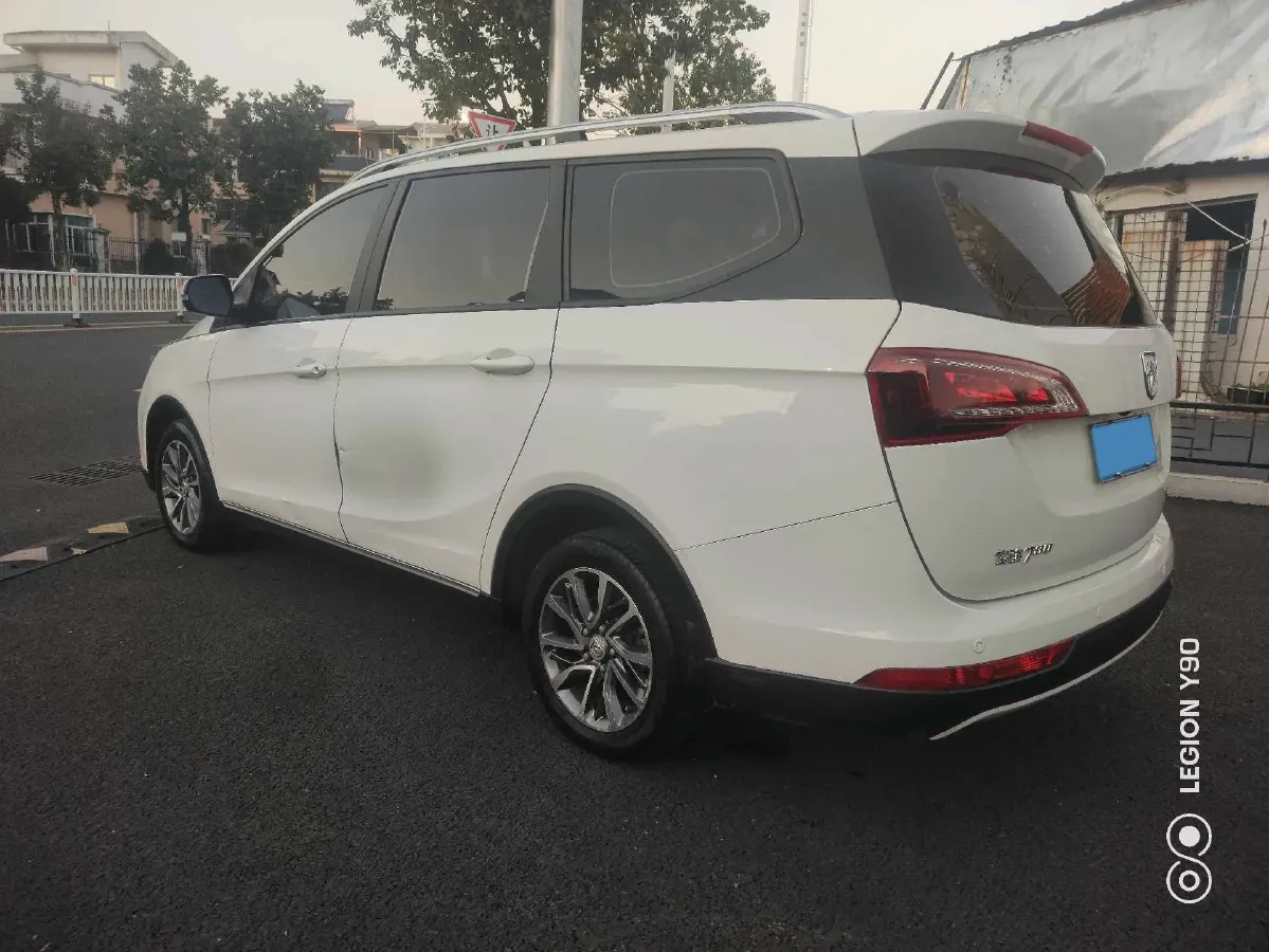 2021 BaoJun 730 1.5L 105HP L4 6MT,autocango,china used car exporter,china ev exporter,chinese used car exporter,chinese used ev exporter