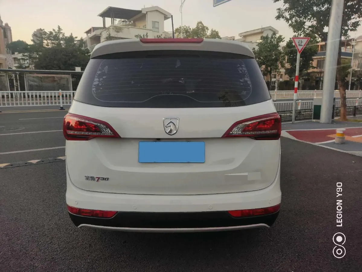 2021 BaoJun 730 1.5L 105HP L4 6MT,autocango,china used car exporter,china ev exporter,chinese used car exporter,chinese used ev exporter