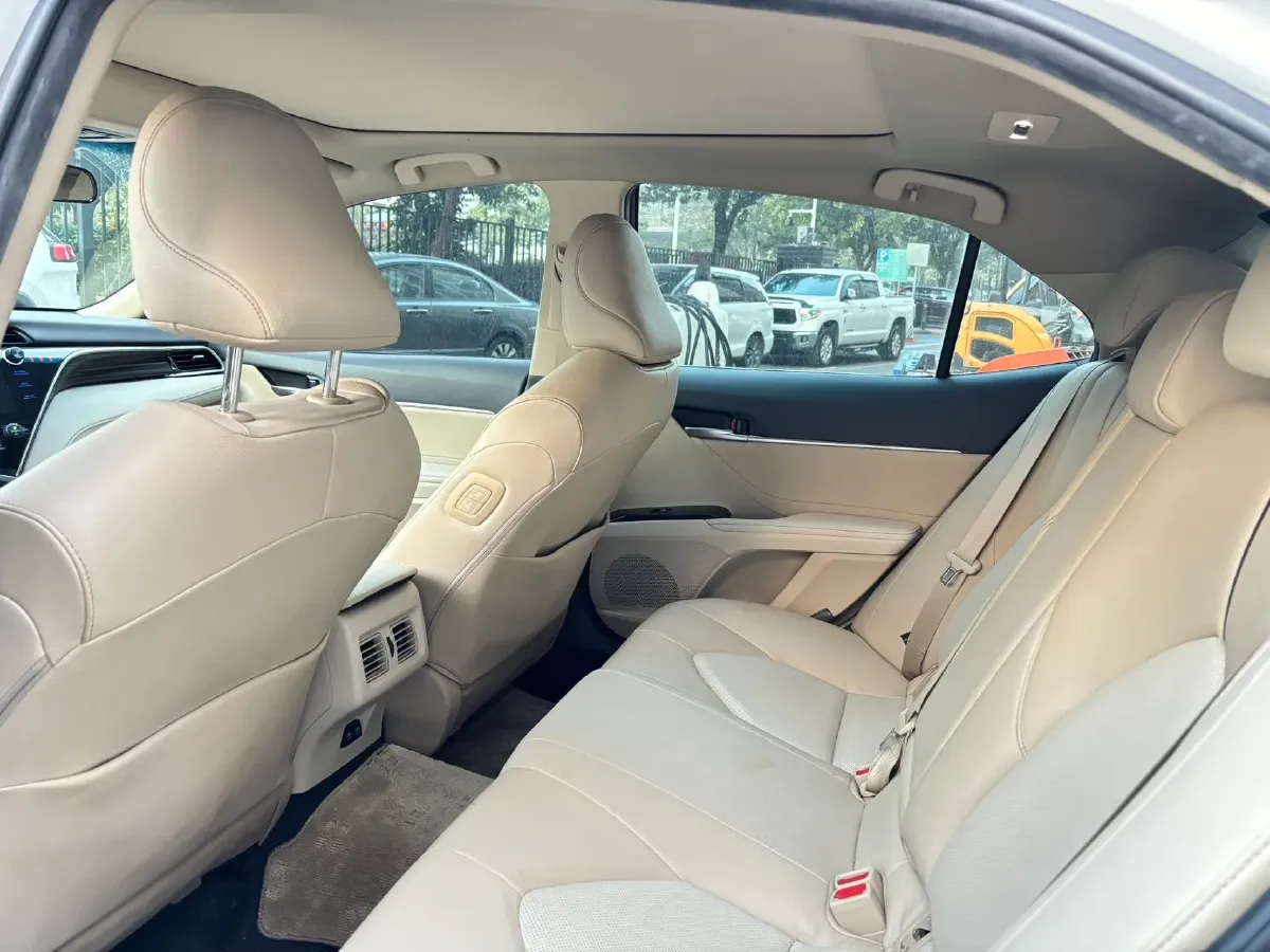 2019 Toyota Camry 2.5L 209HP L4 8AT,autocango,china used car exporter,china ev exporter,chinese used car exporter,chinese used ev exporter