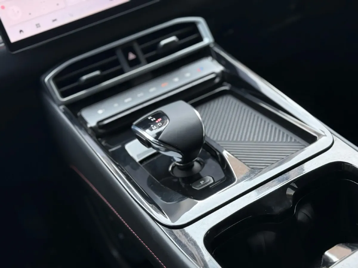 2024 Jetour DASHING 1.5T 156HP L4 6DCT,autocango,china used car exporter,china ev exporter,chinese used car exporter,chinese used ev exporter