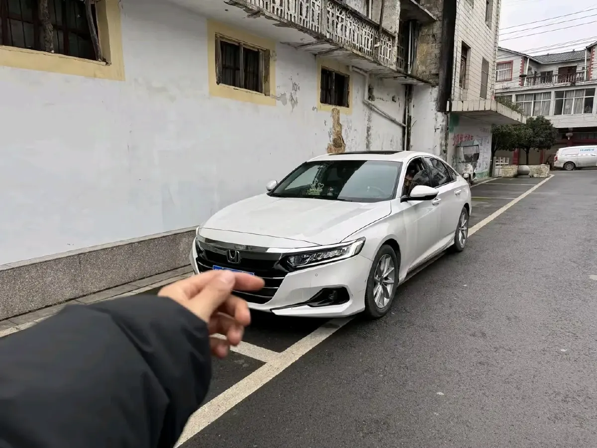 2022 Honda Accord 1.5T 194HP L4 CVT