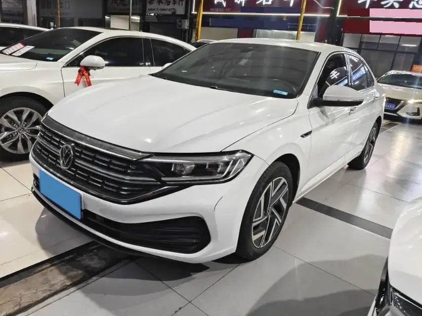 2023 Volkswagen Sagitar 1.2T 116HP L4 7DCT