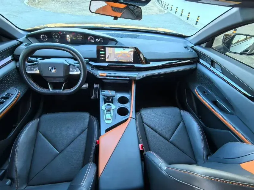 2023 ChangAn UNI-V iDD 1.5T 170HP L4 6TCT PHEV 18.4KWH,autocango,china used car exporter,china ev exporter,chinese used car exporter,chinese used ev exporter