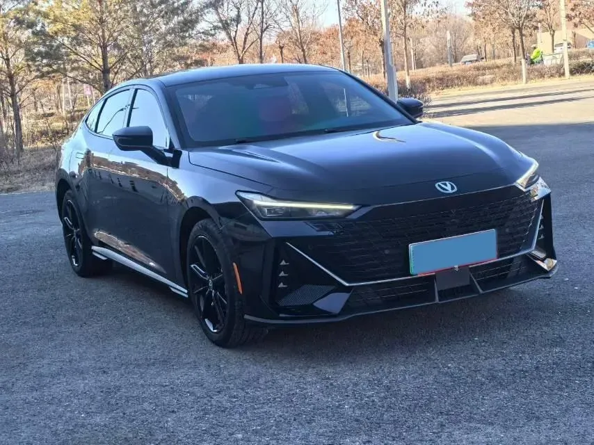 2023 ChangAn UNI-V iDD 1.5T 170HP L4 6TCT PHEV 18.4KWH,autocango,china used car exporter,china ev exporter,chinese used car exporter,chinese used ev exporter