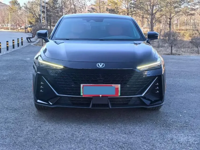 2023 ChangAn UNI-V iDD 1.5T 170HP L4 6TCT PHEV 18.4KWH,autocango,china used car exporter,china ev exporter,chinese used car exporter,chinese used ev exporter